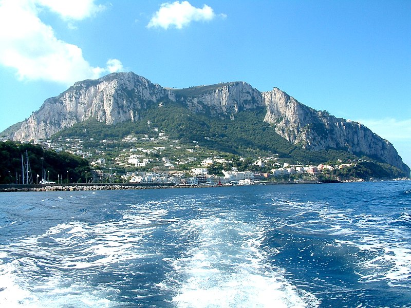 capri island Best Islands To Visit in December