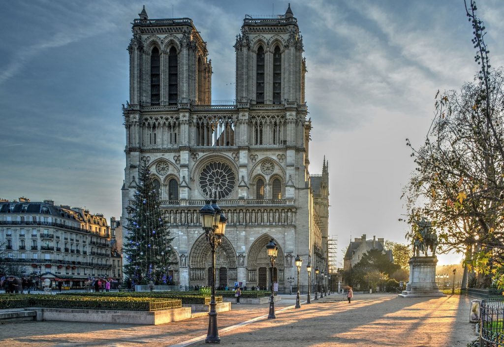 Popular churchus in europe: Notre Dame