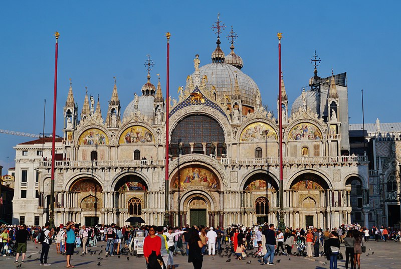 Popular churches in Europe : Saint Mark Basilica