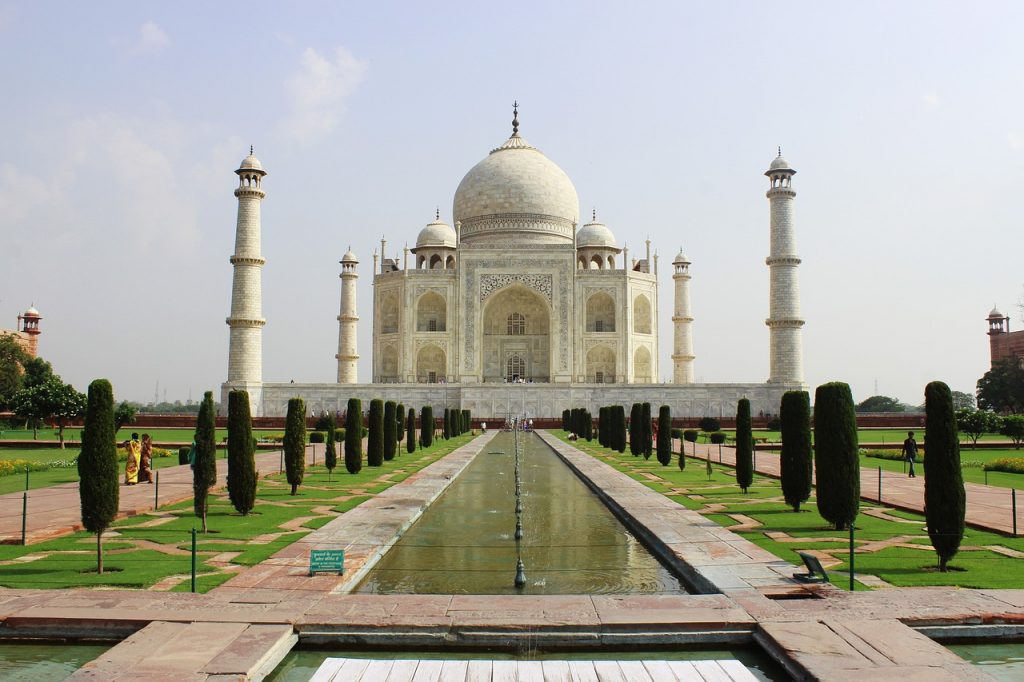 Taj Mahal, India: Wonders of the Modern World
