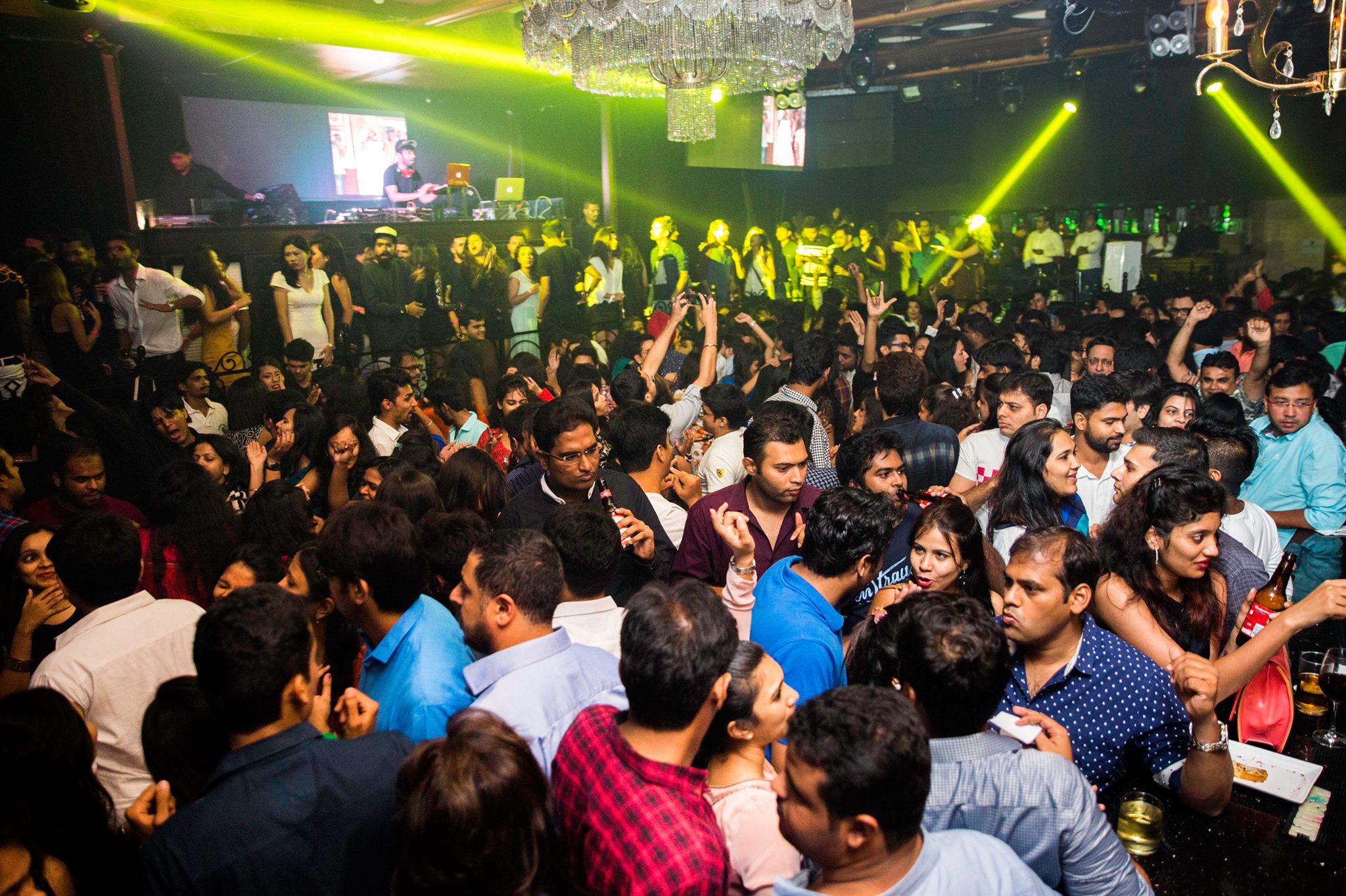 Top 12 Best Places For Night Life In Mumbai