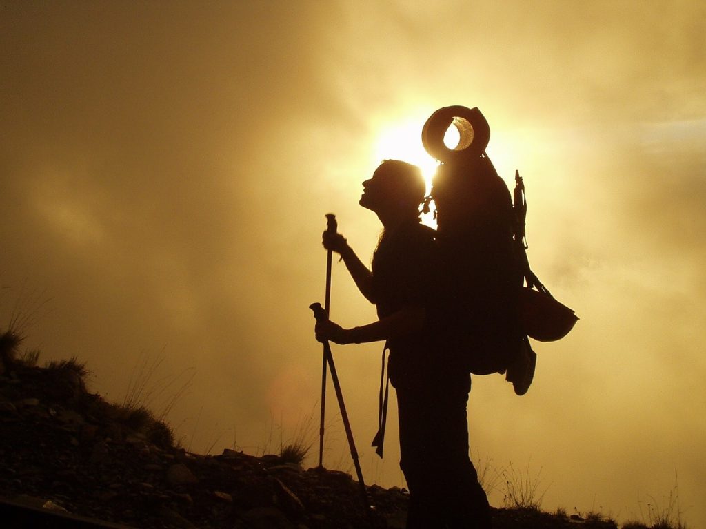 Avoid Knee Injuries On your Trek