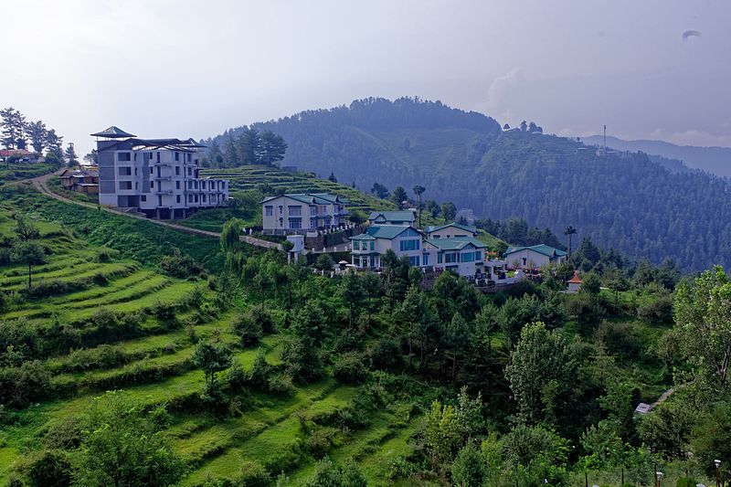 best place to stay near shimla