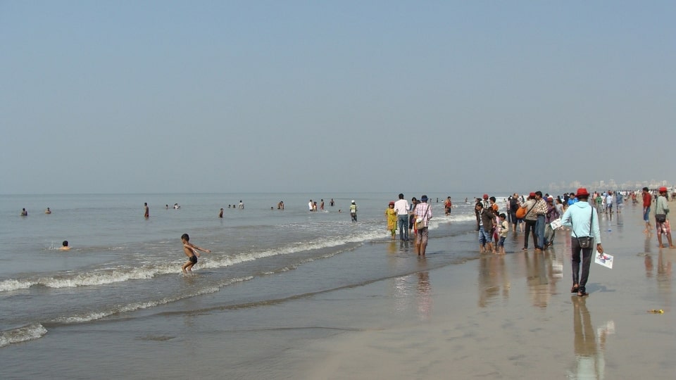 Juhu Beach; Places to visit in Mumbai