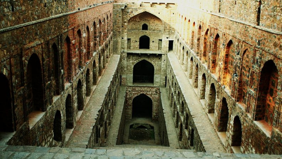 Agrasen ki Baoli; Places to visit in Delhi