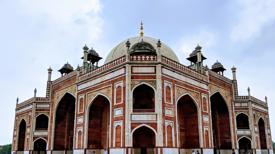 Humayun's Tomb; Places to visit in Delhi