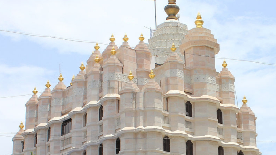 Siddhivinayak Temple; Places to visit in Mumbai